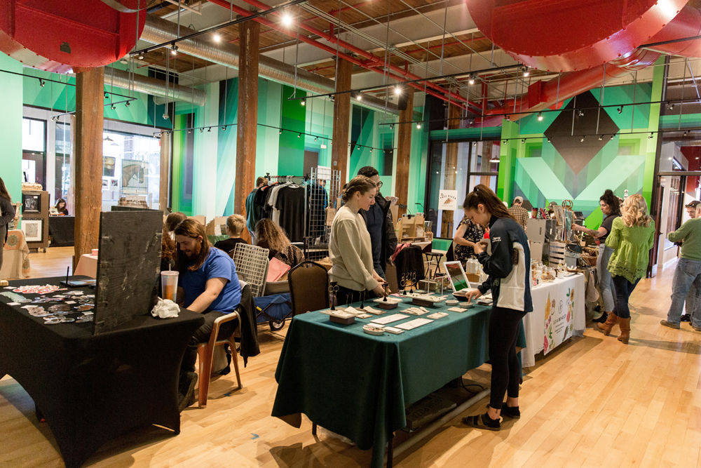 Hand to Hand Market